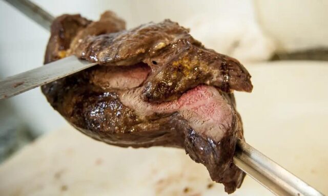 Carne-bovina Cientistas destacam a importância da carne bovina na nutrição global, especialmente em países de baixa renda, onde a desnutrição é alarmante.