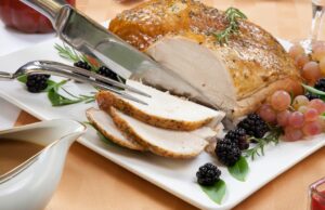 Gripe aviária atinge quase 1 milhão de aves na Califórnia antes do Dia de Ação de Graças Surto de gripe aviária afeta quase 1 milhão de aves na Califórnia antes do Dia de Ação de Graças. Saiba mais sobre o impacto nos rebanhos.