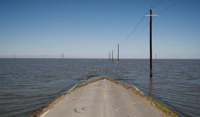 Lago ressurge 130 anos depois e inunda fazendas nos Estados Unidos