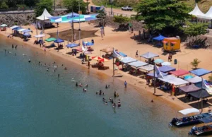 Prainhas ganham fama nacional e atraem turistas de todo o Brasil