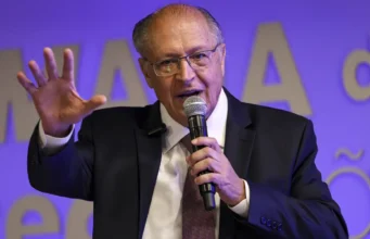 Geraldo Alckmin discute exportações brasileiras com secretário dos EUA